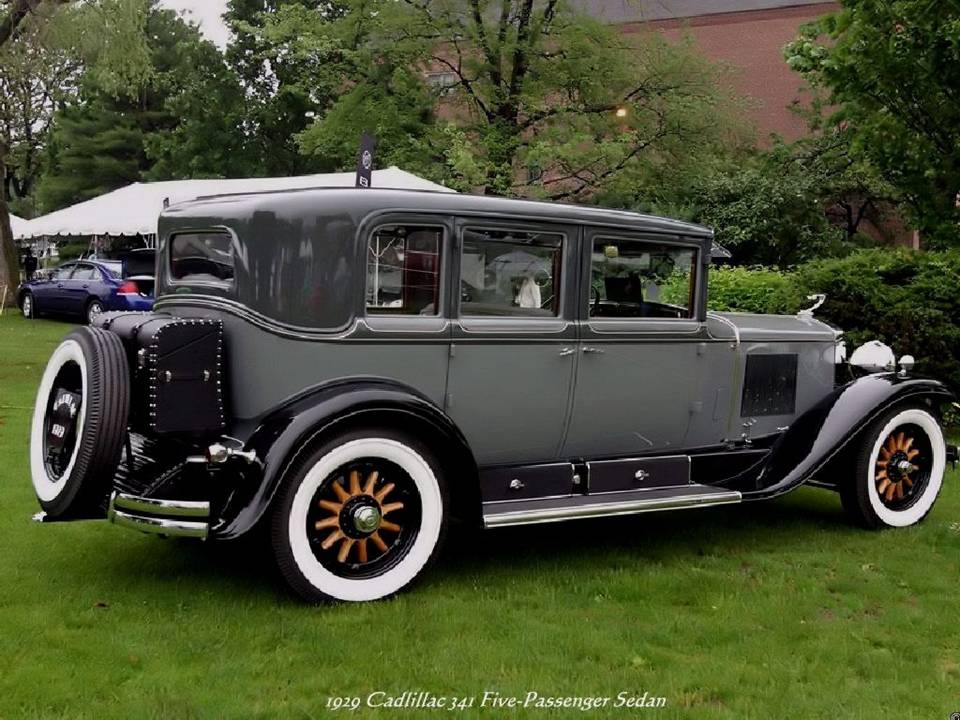 Cadillac 341 Five-Passenger Sedan von 1920
